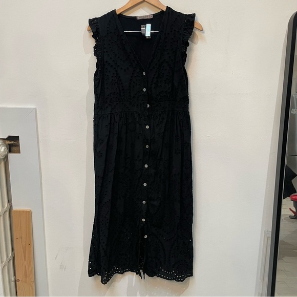 Chic Black Button-Down Maxi Dress - Picture 1 of 7